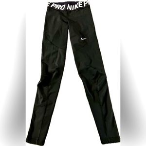 Women’s Nike dry fit athletic leggings, size small, black, stretch